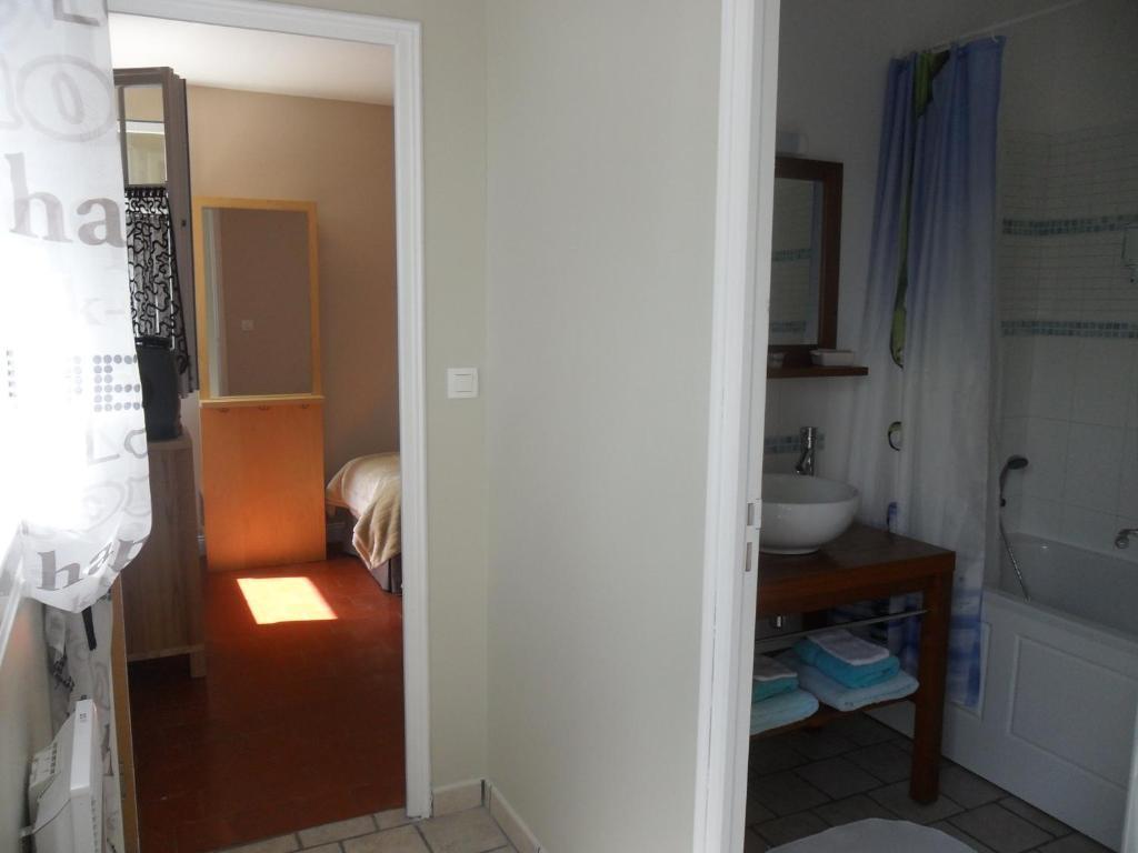 Hotel La Buissonniere Bannay  Habitación foto